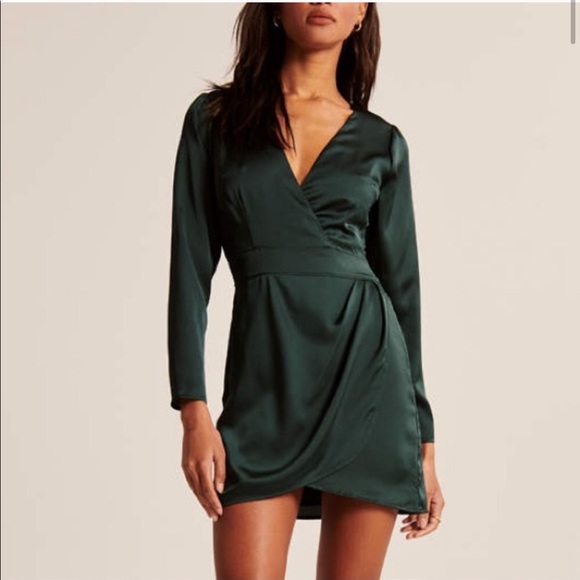 Abercrombie & Fitch Dresses & Skirts - Abercrombie & Fitch Emerald Green Satin Mini Wrap Dress